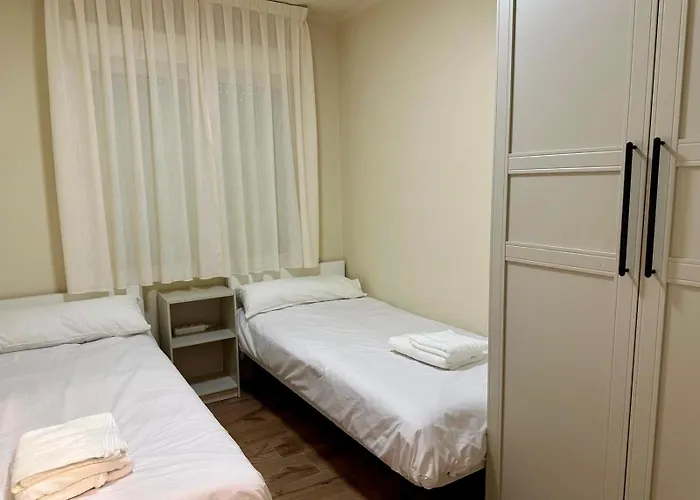 Playa Centro Ii, A Estrenar, 5 Huéspedes Vut-5248-as Apartamento Gijón